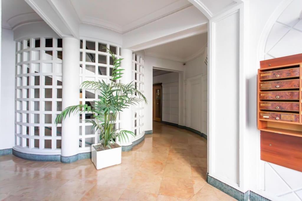 L55 2p Jean Medecin 10 Min A Pied Vieux Nizza